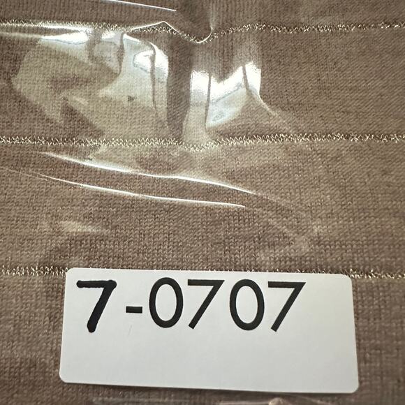 Banana Republic Fine Merino Wool Sweater Large Tan Gold Stripe Quiet Luxury EUC - Picture 8 of 8